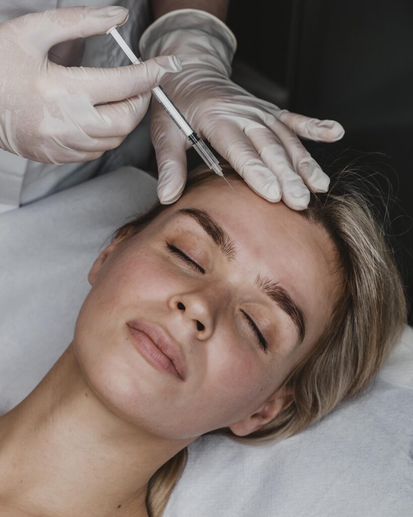 young-woman-getting-beauty-injection
